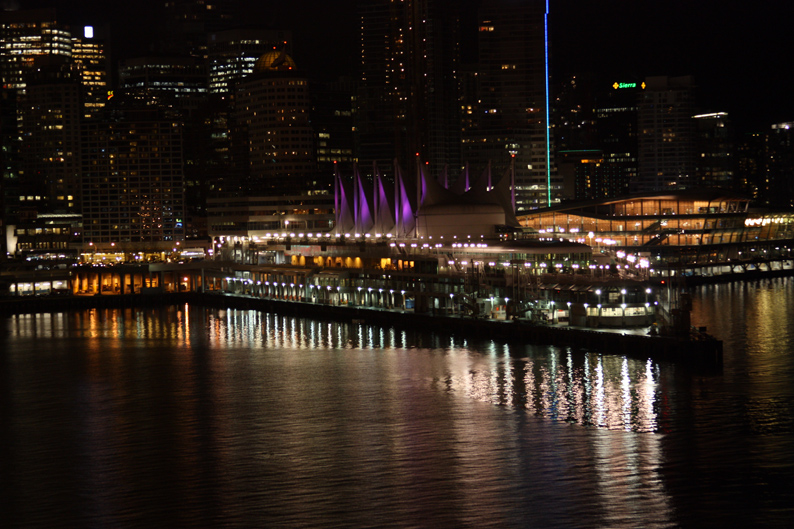 Vancouver-Canada_-Port-by-Night-on-Marchen-Maersk-270309-_-11.jpg